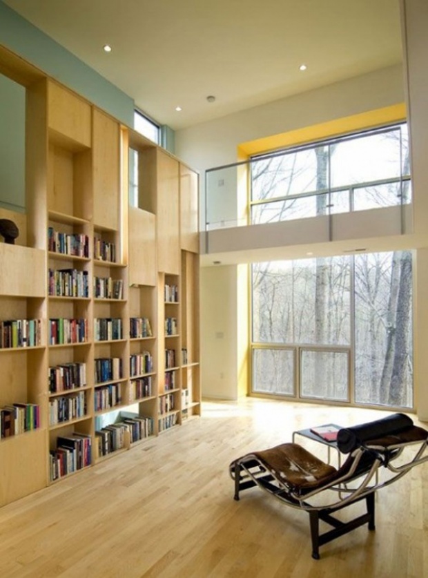 14ไอเดีย “ชั้นหนังสือ” สไตล์โมเดิร์น สวยงาม และเป็นมุมพักผ่อนให้คนในบ้าน