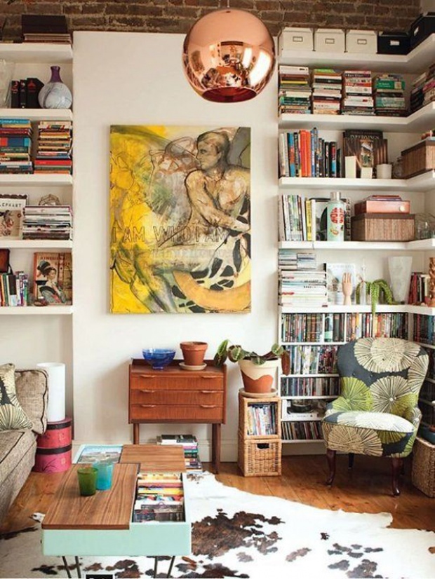 14ไอเดีย “ชั้นหนังสือ” สไตล์โมเดิร์น สวยงาม และเป็นมุมพักผ่อนให้คนในบ้าน