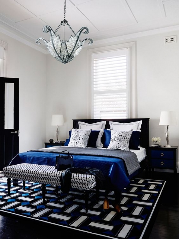 สวยสง่า กับห้องนอนสี NAVY BLUE ที่มองกี่ทีก็มีความแพง