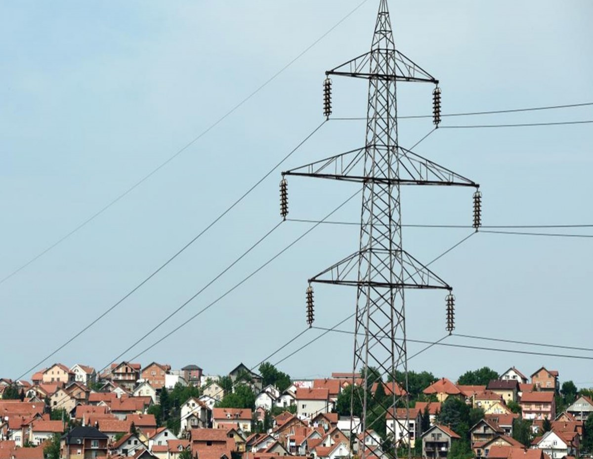 บ้านควรอยู่ห่างจากเสาไฟฟ้าแรงสูงเท่าไหร่