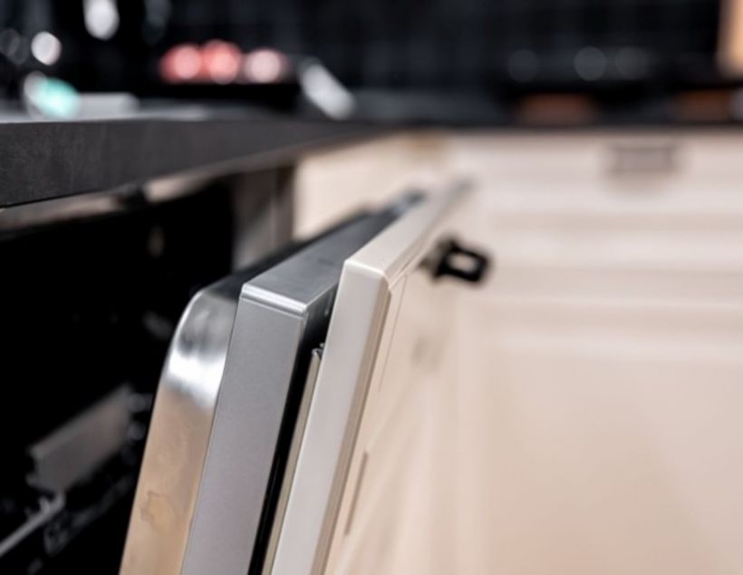 5 วิธีเลือกซื้อคิ้วสแตนเลสตกแต่งบ้านด้วยตัวเอง